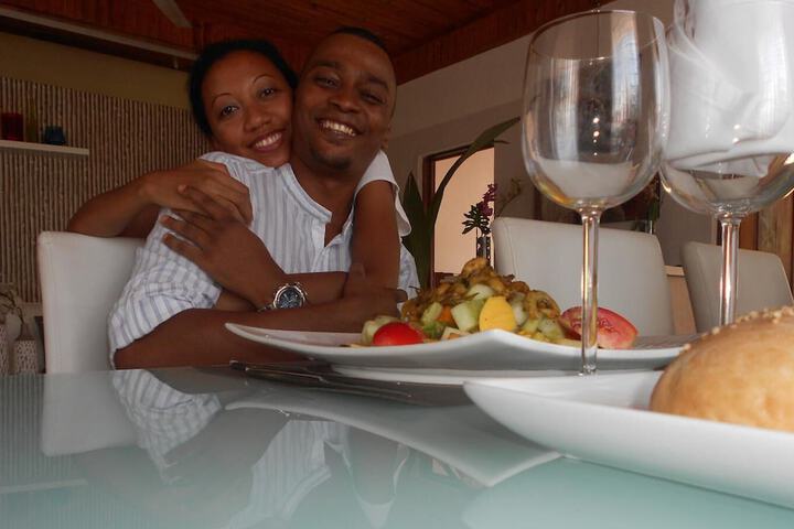 Dining 17 of 25