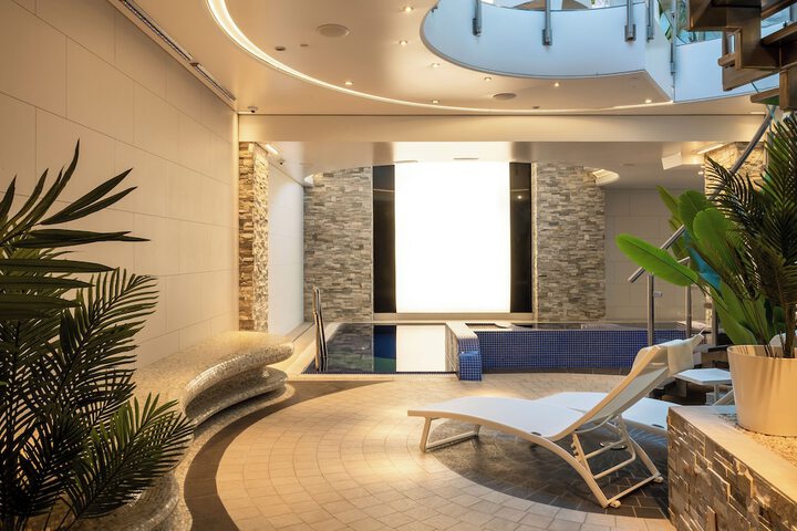 Pool 14 of 24