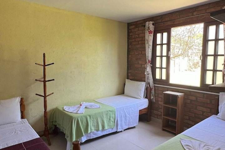 Room 12 of 37