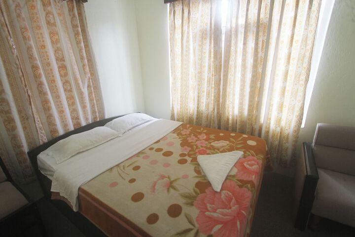 Room 6 of 29