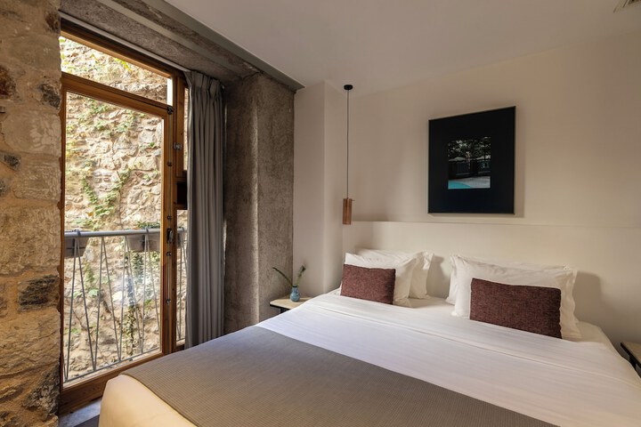 Room 16 of 75