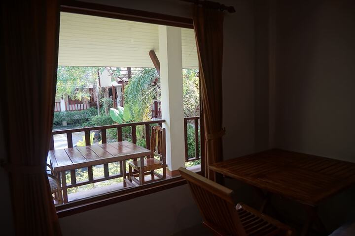 Room 16 of 28