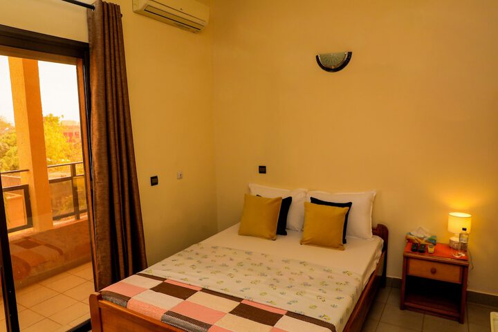 Room 11 of 33