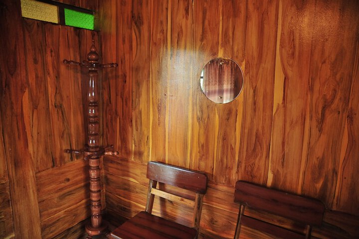 Room 2 of 70