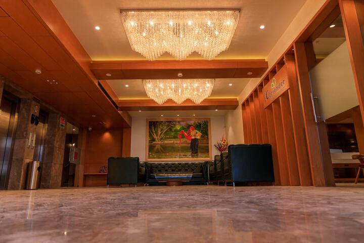 Hotel Interior 4 of 31