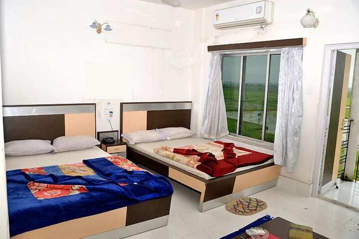 Room 6 of 14