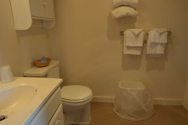 Room 7 of 19