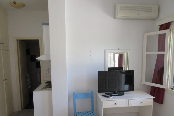 Room 9 of 17