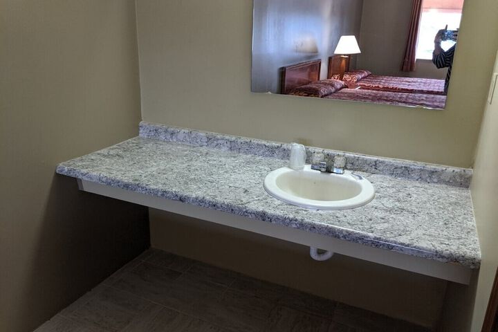 Room 4 of 26