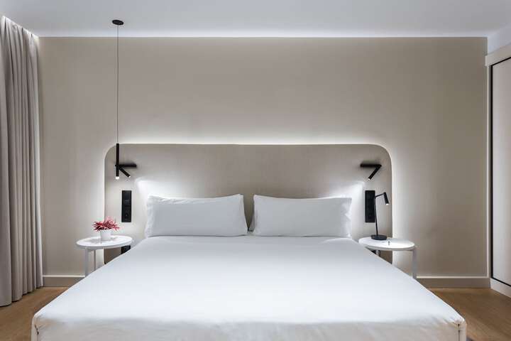 Room 15 of 109