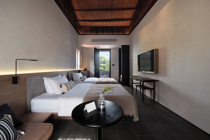 Room 35 of 100