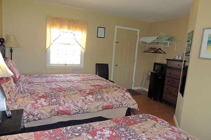 Room 2 of 11