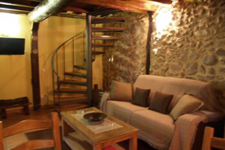 Room 10 of 27