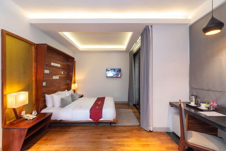 Room 32 of 63