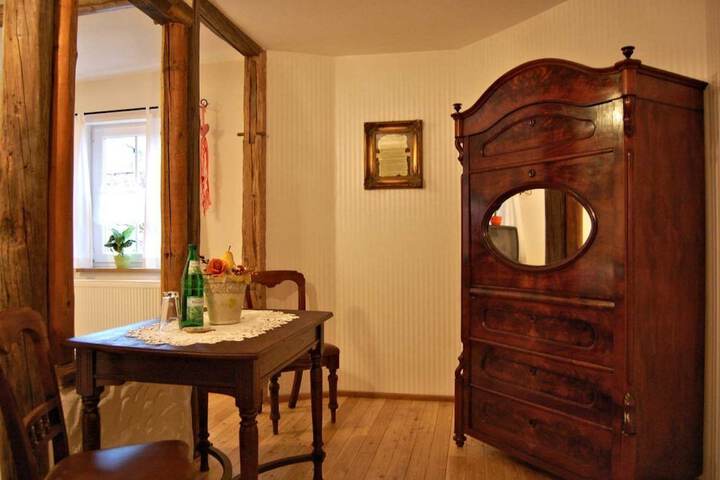 Room 20 of 33
