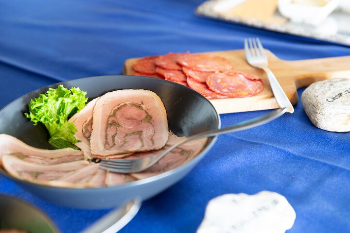 Dining 30 of 70