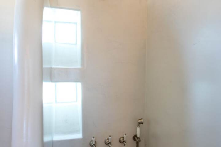 Room 43 of 91