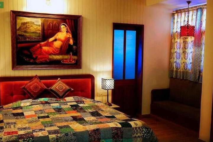 Room 12 of 46