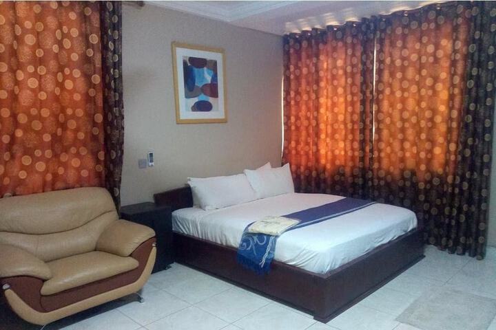 Room 3 of 17