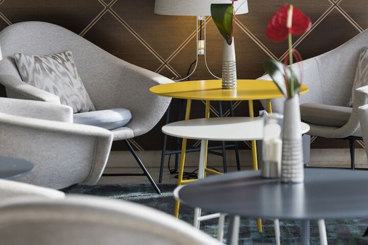 Lounge 60 of 74
