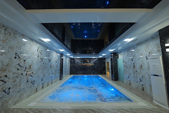 Pool 49 of 68