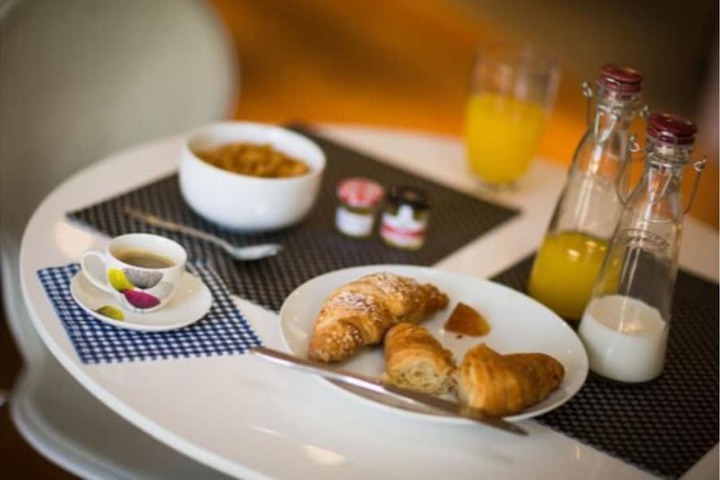 Breakfast/Coffee Service 71 of 73