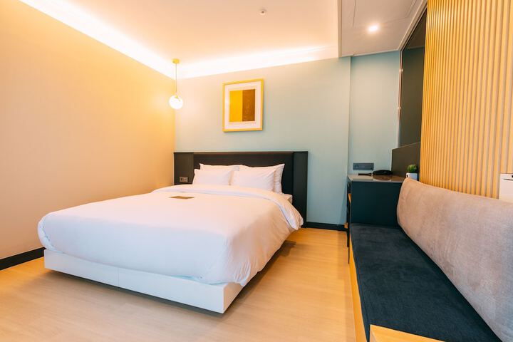 Room 9 of 219