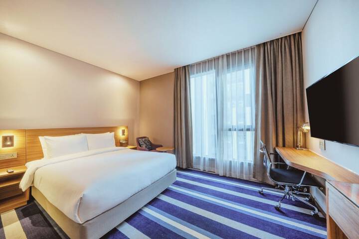 Room 14 of 61