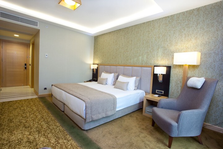 Room 17 of 85