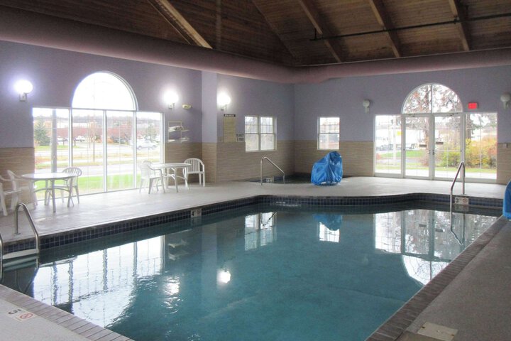 Pools & Facilities