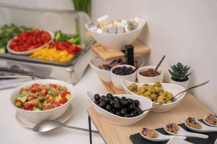 Dining 48 of 61
