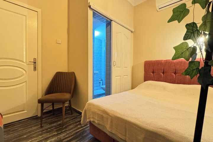 Room 10 of 23