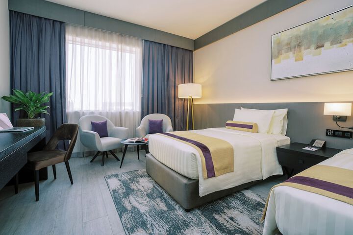 Room 10 of 85
