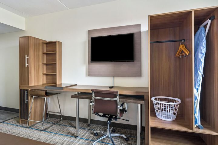 Room 21 of 45