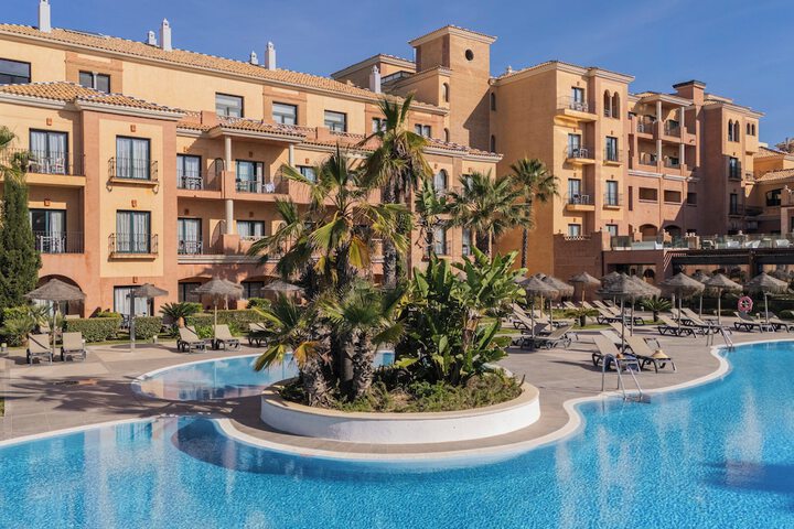 Pools & Facilities
