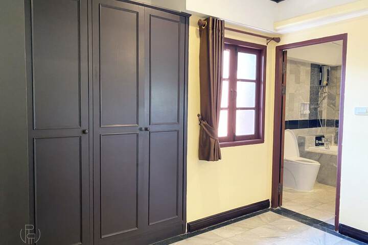 Room 40 of 60