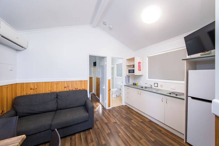 Room 3 of 10