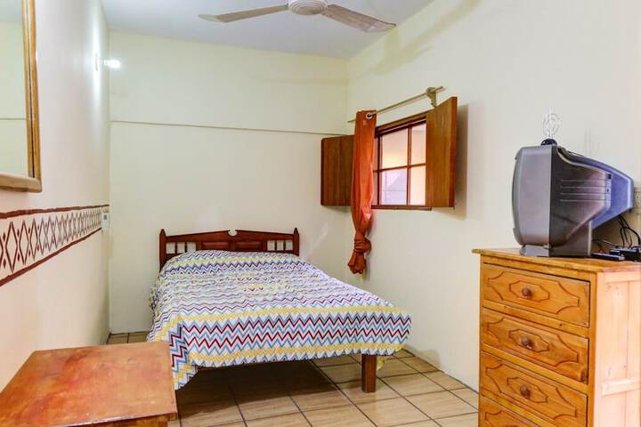 Room 4 of 13