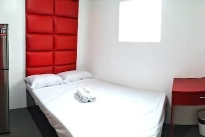 Room 10 of 48