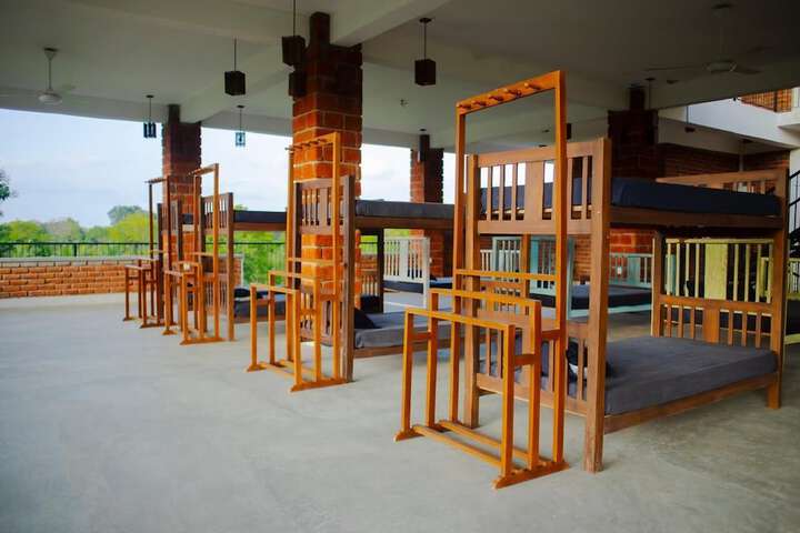 Hotel 6 of 7