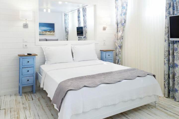 Room 12 of 22