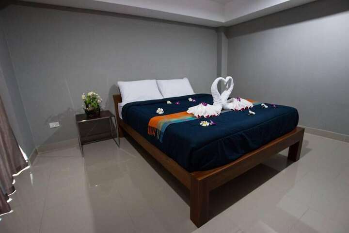 Room 17 of 40