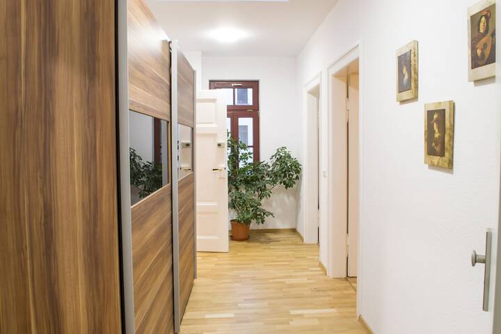 Room 41 of 202