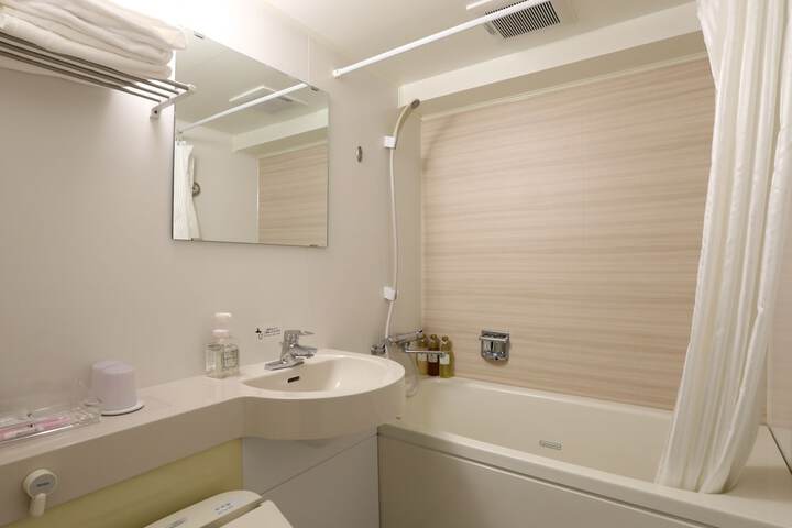 Clean Restrooms