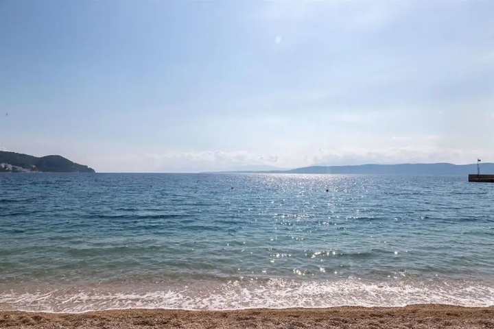 Beach 4 of 10