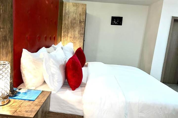 Room 13 of 50