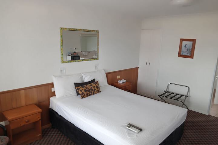 Room 54 of 90