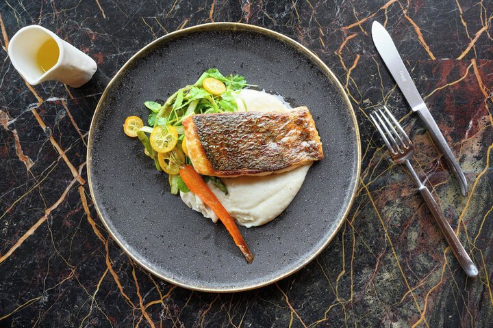 Dining 88 of 130
