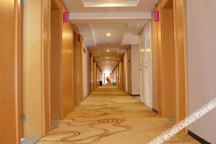 Hotel Interior 11 of 43
