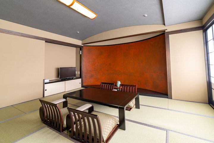 Room 9 of 45